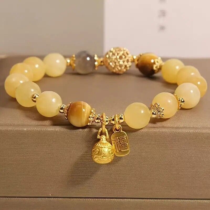 citrine bracelet main CITRINE BRACELETS